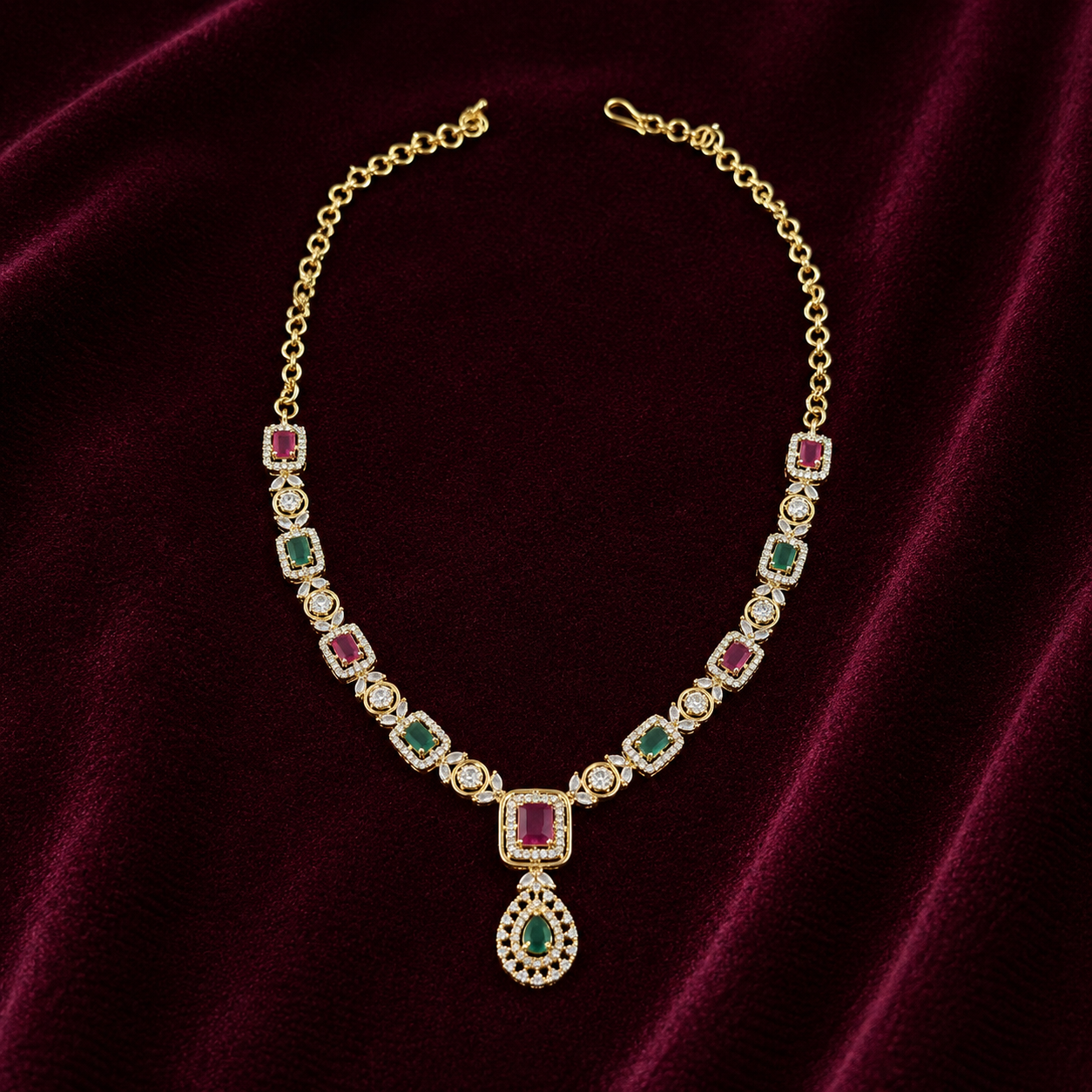 MARAGATHAMAANIKAM NECKLACE SET